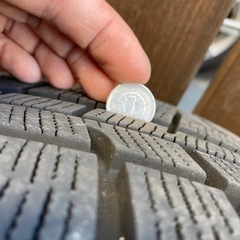 トヨタの純正ホイール付きスタッドレスの画像
