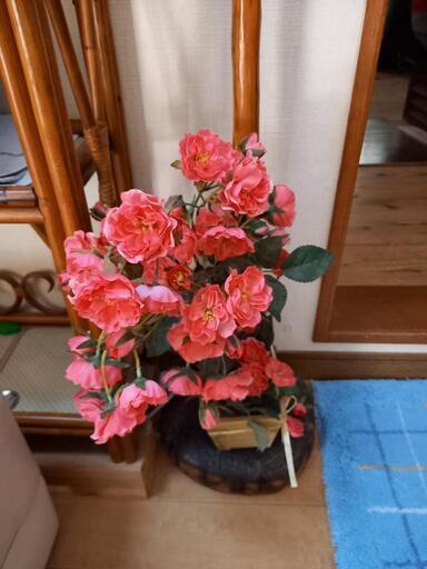 バラの花飾り
