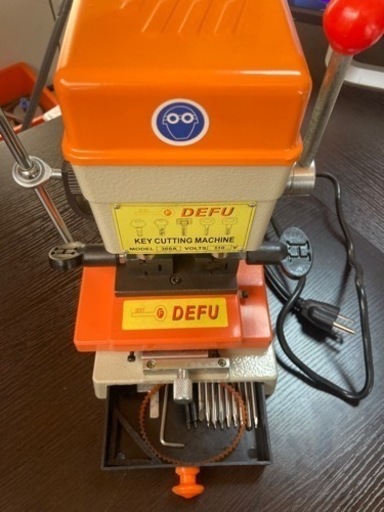 売却済合鍵作成機キーカッティングマシン　368A