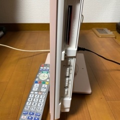 🟩テレビ番号10  Panasonic VIERA 2012年製 淡いピンク色 19インチの画像