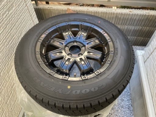 【首都圏配送可】スタッドレスタイヤ(美品)※取引中