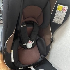 combiチャイルドシート