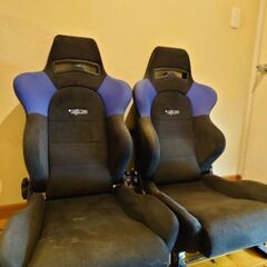 ケーニッヒ　セミバケットシート2個セット　座椅子仕様