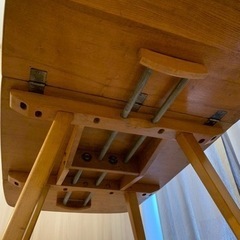 ERCOL（アーコール）ダイニングテーブルの画像