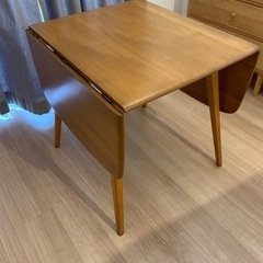 ERCOL（アーコール）ダイニングテーブル