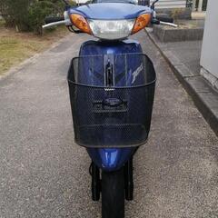 敏速に取引可能な方　バッテリー新品　YAMAHA　JOG SA16J　50cc 　2スト　実働車　ストレスなく運転出来ます。　生活に便利なスクーター　坂道、ちょっと長い距離に。通勤、通学　ウーバー　スクーター、原付　バイク　　　の画像