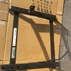 マーチK12 レカロシートレール