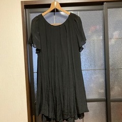 黒ワンピース(タグ付き)の画像