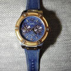 GUESS　の画像