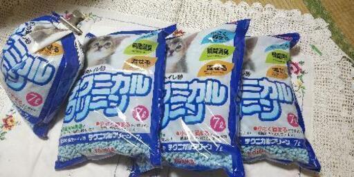 猫用トイレ用品とおまけのちゅ〜る
