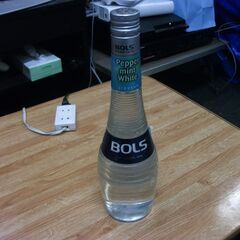 ボルス ペパーミントホワイト ７００ml 直輸入　未開封