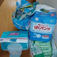 紙パンツ　シートタイプ　全て開封済み(差し上げます)の画像