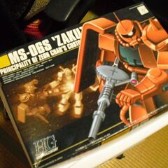 ガンダムプラモデル　　シャア専用ザクII　新品