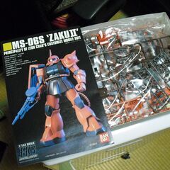 ガンダムプラモデル　　シャア専用ザクII　新品の画像