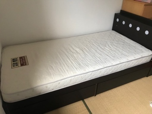 シングルベッド　マットレス付き
