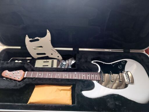 music man カトラス　白　クロネコで配送