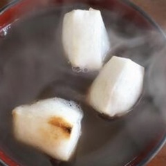 新春サービス4日から！！お昼お食事のお客様限定お雑煮　お汁粉無料サービス - グルメ