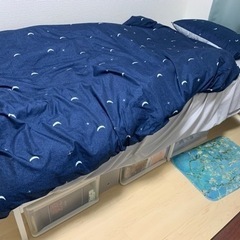 1/24日引き取り希望です　2021年3月に購入　ニトリ、ベット...