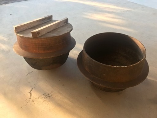 大きい鉄釜2個、蓋1枚付き、バラ売り可(60cmのみ受渡確定)