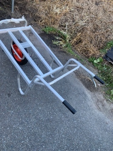 アルミ一輪車　ブレーキ付き