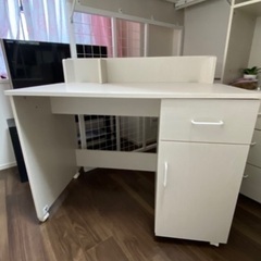 ニトリ　ベッドとセットになっていた机