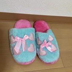 ガーリー　ボア　スリッパ　美品　の画像