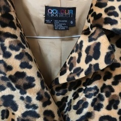 ヒョウ柄コートの画像