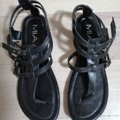 MIA レディース ブラック サンダル（アメリカで購入）