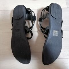 MIA レディース ブラック サンダル（アメリカで購入）の画像