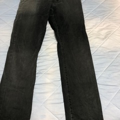 ジーンズ5本プラス1本の画像