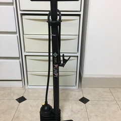 自転車空気入れ　黒