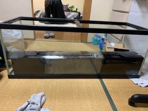 ① 120センチのガラス水槽セット
