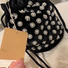 新品未使用 品のあるポーチ
