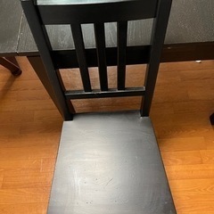 コンパクトにも出来るダイニングテーブルの画像