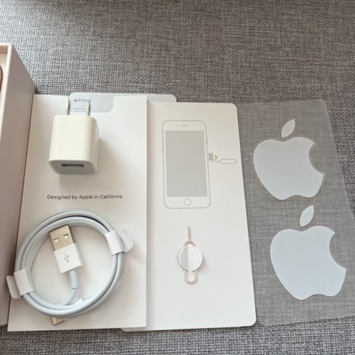 【取引中】iPhone8 SIMフリー　美品　箱付き