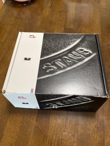 staub ピコ・ココット　ラウンド　ブラック20cm