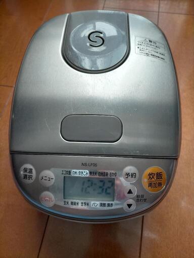 象印 炊飯器3合  NS-LF05