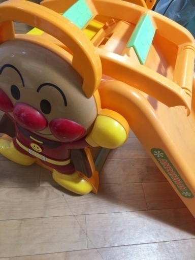 アンパンマン滑り台