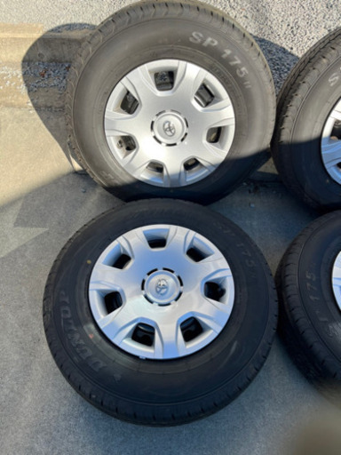 ハイエース純正タイヤホイールセット