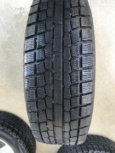 【取り引き中】205/65 R15 スタッドレスタイヤ　