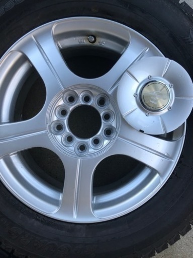 【取り引き中】205/65 R15 スタッドレスタイヤ　