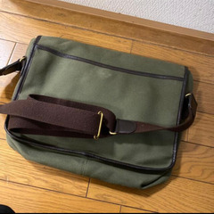 クリケット ショルダーバッグ メンズの画像