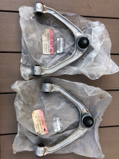 v36 スカイラインセダン 純正アッパーアーム y50等流用