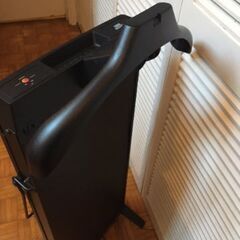 美品　コルビー社　ズボンプレッサー　ブラック　