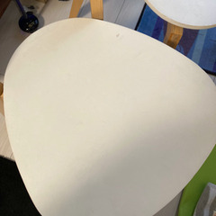 【取りに来て頂ける方に限定】白いチェア2つ