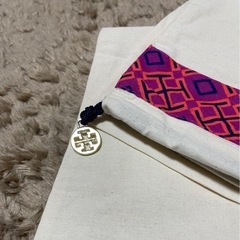 【新品未使用】TORY BURCH （保存袋）約43㌢✖︎約43㌢の画像