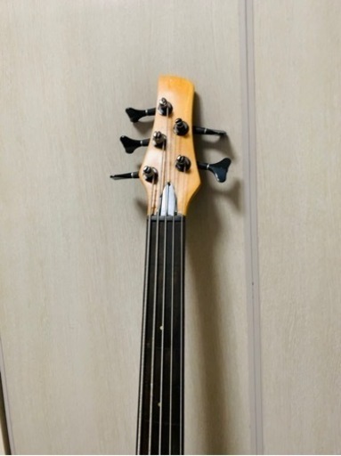 ベースをお譲り致します。