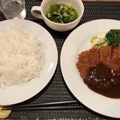 平日にランチ行ける方