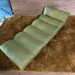 ● 座椅子、折りたたみ式、マットにもなりますの画像