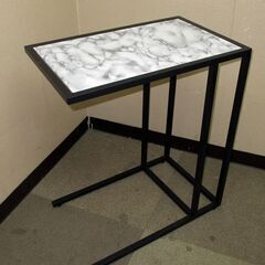 売却済み【取りに来ていただける方限定】IKEA★サイドテーブル★...